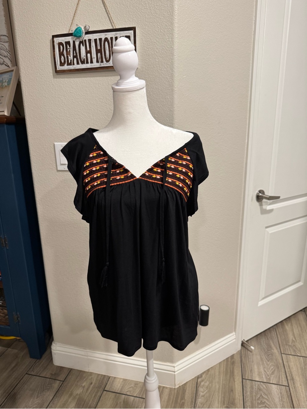 NWT! Sanctuary Black Embroidered V-Neck Tunic with Orange Accents Sz. M